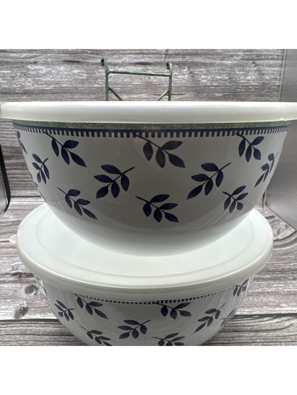 Villeroy & Boch 2 serving bowls Mixing Blue and White leaf Cottagecore Granny